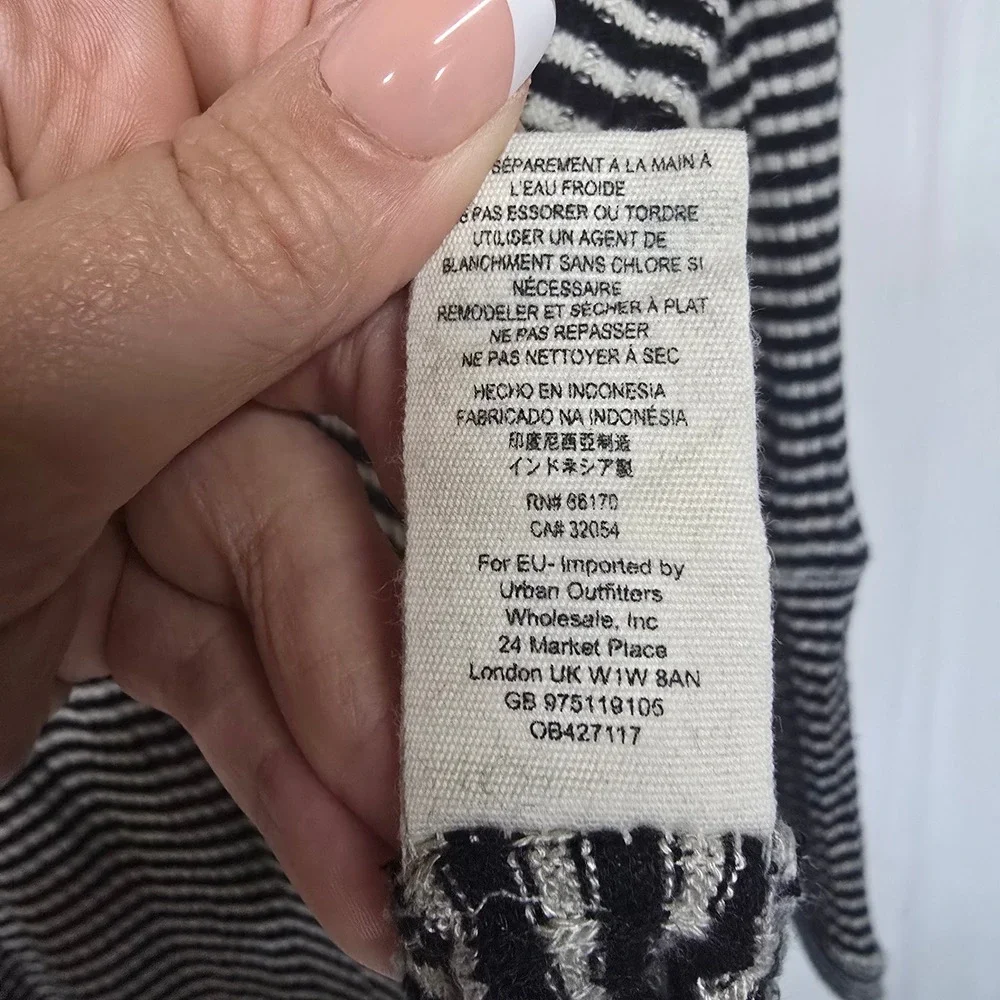 Free People We The Free Henley Tunic Women Large‎ Black White Striped Rayon Boho